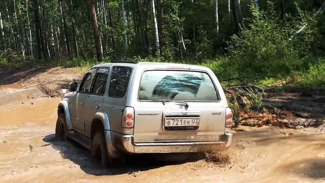 Toyota Hulix Surf в грязи смотреть онлайн