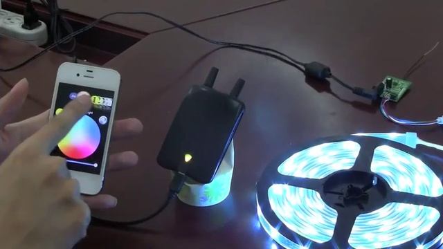 Bluetooth4.0(Bluetooth Low Energy,BLE) Led Control for iPhone4S смотреть онлайн