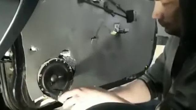 Замена штатных динамиков на DL Audio Raven 165 смотреть онлайн