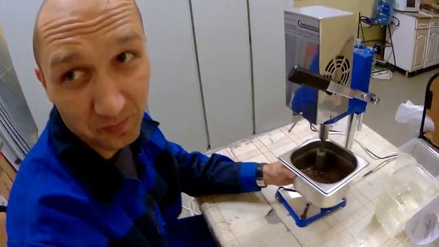 торф и шиповник, воздействие в ультразвуковом диспергаторе УДСГ-2-20-200 смотреть онлайн