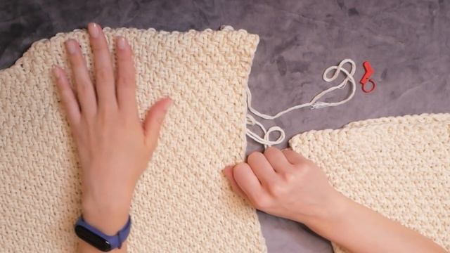 КАК СШИТЬ СВИТЕР: пришить рукава к свитеру, плечевые швы. Сборка вязанного изделия смотреть онлайн