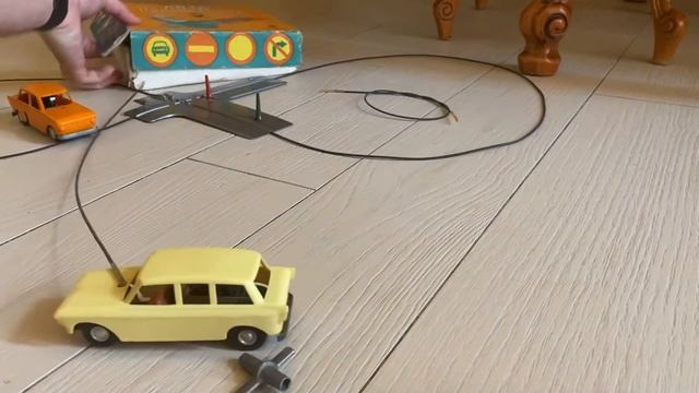 Авто-перекрёсток игрушка СССР-2 смотреть онлайн