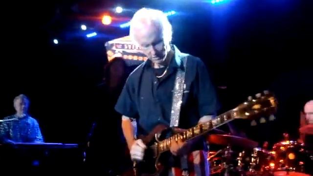 Robby Krieger Solo - Roadhouse Blues смотреть онлайн