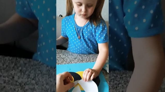 Аппликация "Пчёлка" Мастер Класс для дошколят и школьникоы смотреть онлайн