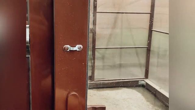 ВЫБОР: СТЕКЛО-МОНОЛИТ ИЛИ СОТОВЫЙ ПОЛИКАРБОНАТ. смотреть онлайн