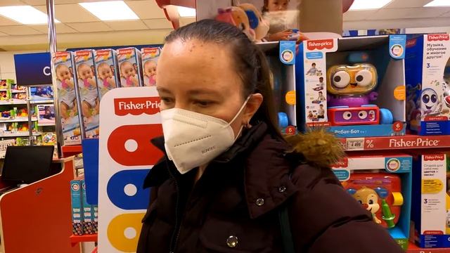Влог | Выбираем подарки на Новый год | Детский мир смотреть онлайн