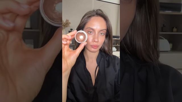 ЛЕТНИЙ БРОНЗОВЫЙ МАКИЯЖ ЗА 5 МИНУТ! смотреть онлайн