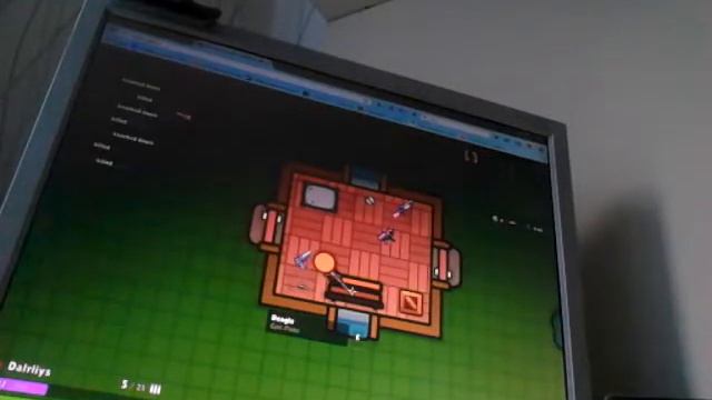 Трою маму и играю в зомби рояль смотреть онлайн