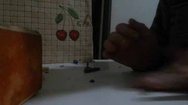 Лепим из пластилина рыбку на удочке смотреть онлайн