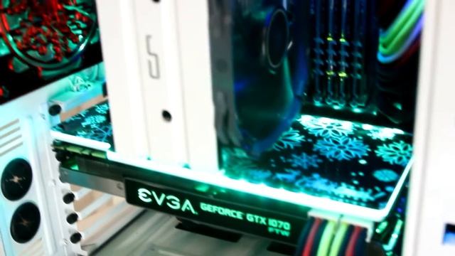 V1 Tech Christmas Holiday Build смотреть онлайн