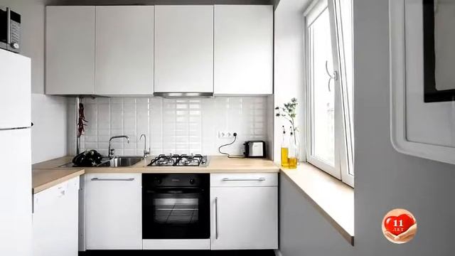 Современная белая Кухня с яркими акцентами смотреть онлайн