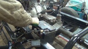 Заводим ЗМЗ 402 на раме, работа двигателя