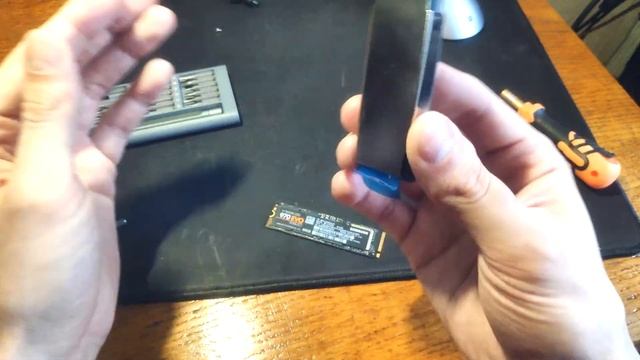 Радиатор для SSD M.2 NVMe охлаждение ссд накопителя смотреть онлайн