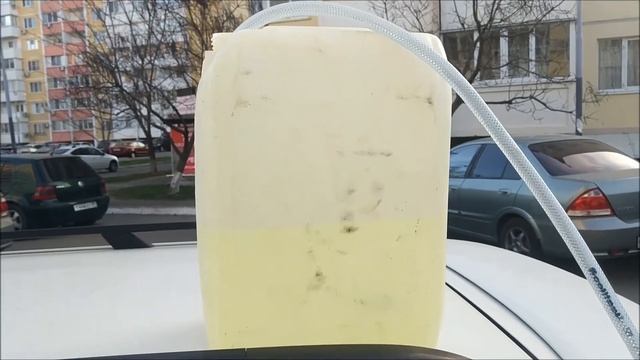 Как заправить машину из канистры без воронки смотреть онлайн