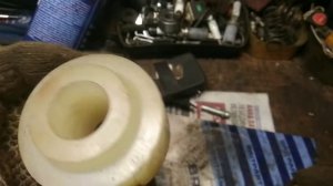 замена опорных втулок продольной тяги ( клюшки) уаз