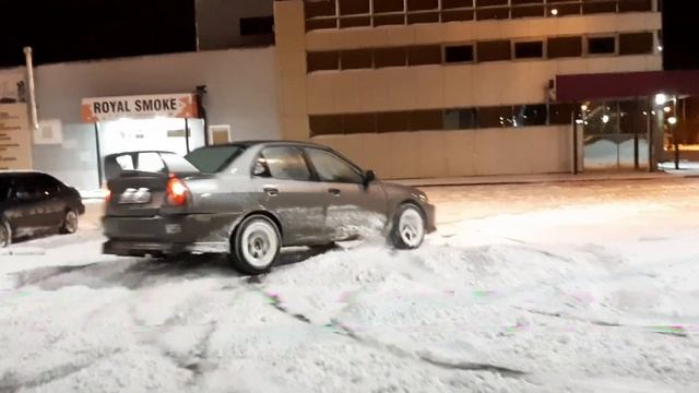 Дрифт на парковке смотреть онлайн