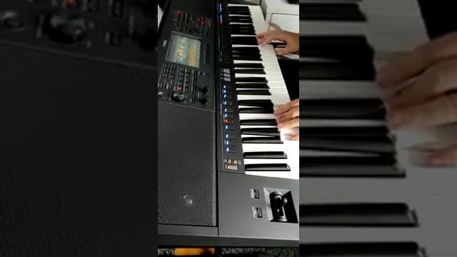 Country Roads mit Yamaha PSR-SX700 смотреть онлайн
