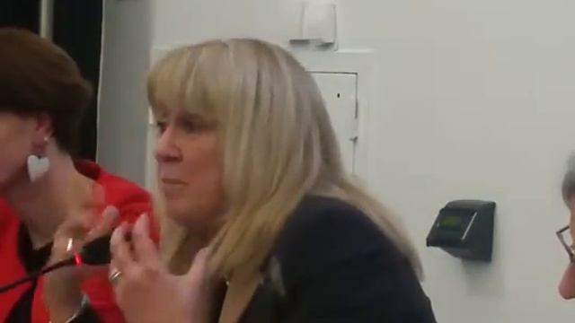 Dentro al tritacarne смотреть онлайн