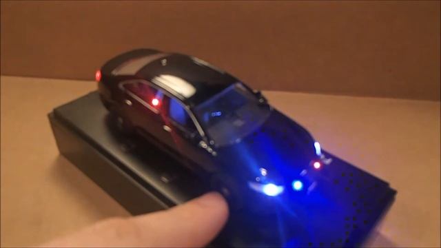 1/43 RCMP Unmarked Ford PI Sedan with working LEDs смотреть онлайн
