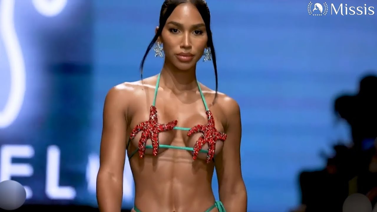Показ купальников, Swim At Miami Swim Week