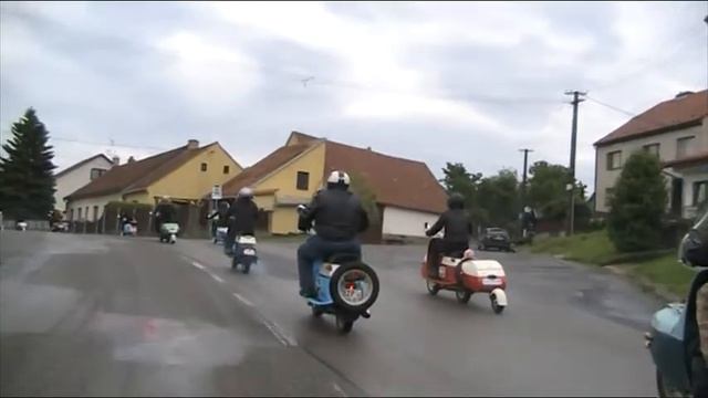 Rollertreffen sraz historických skútrů Čezeta + Druzeta- Hálův mlýn 8-11.6.2017 смотреть онлайн
