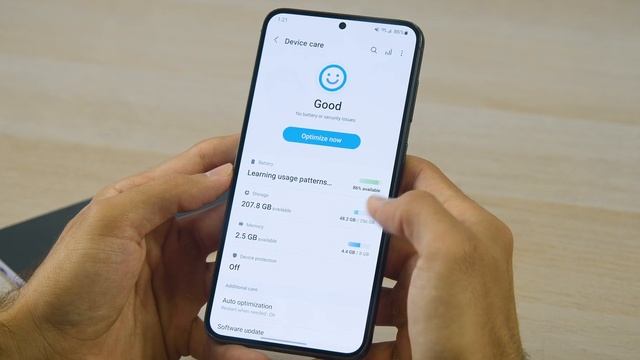The Forgotten Siblings?! - Samsung Galaxy S23 and S23 Plus Review! смотреть онлайн