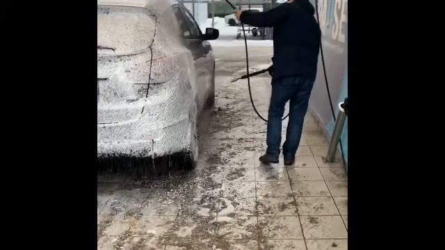 Мойка авто на мойке самообслуживания зимой! Быстро и эффективно! смотреть онлайн