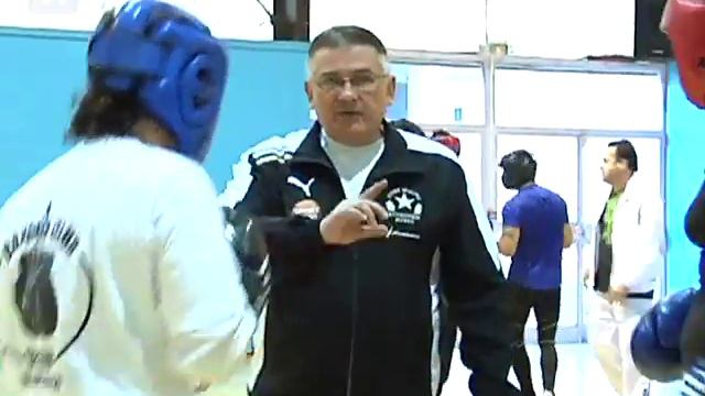 Wikibee Istres - Erika Guerrier, la boxe dans le sang смотреть онлайн