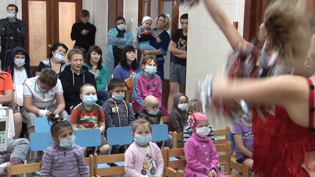 Визит "Амкара" в детский онкогематологический центр смотреть онлайн