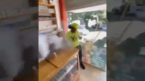 Фокусник. Когда зашел к братану в гости. Прикол. Дым