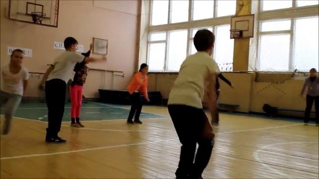 урок по лыжной подготовке в спортивном зале при неблагоприятных климатических условиях смотреть онлайн