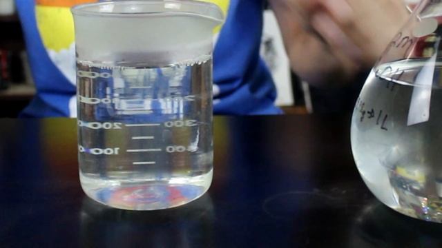 Making Sodium Oxalate - Na2C2O4 (Pirate Crystals Ep. 1) смотреть онлайн