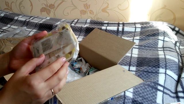 Мой первый робин | разбираю подарки смотреть онлайн