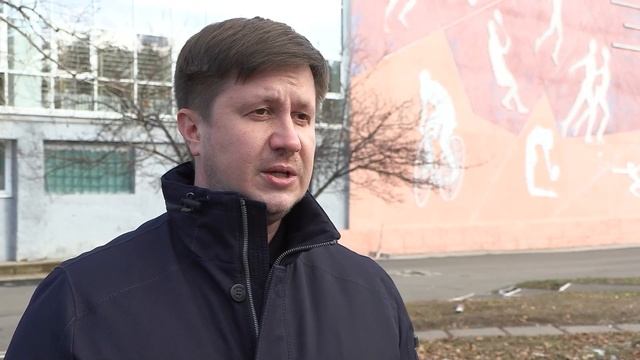 Администрация Братска расторгла контракт с подрядчиком за срыв капремонта бассейна СК «Солнечный» смотреть онлайн