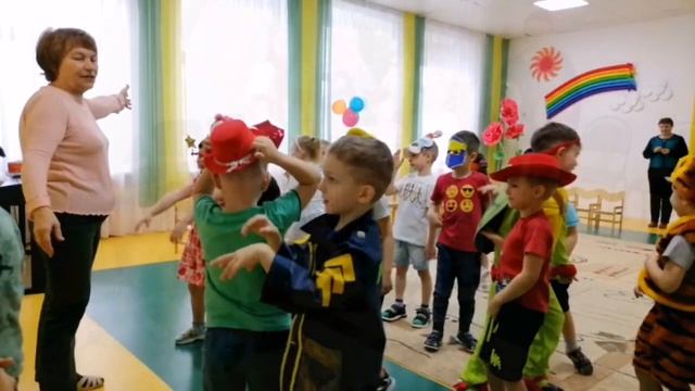 Рождественские колядки в детском саду 39 смотреть онлайн