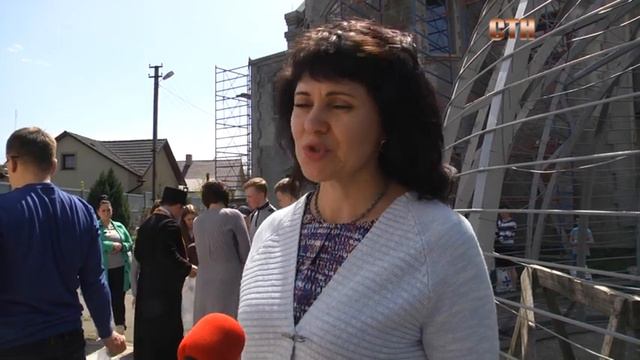У Нововолинську та Благодатному вручили продуктові набори вразливим сім'ям смотреть онлайн