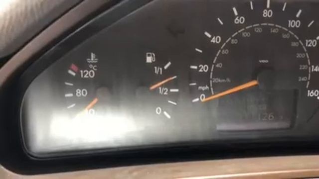2000 W210 E 320 Mercedes Benz faulty fuel gage смотреть онлайн