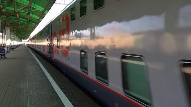 2х этажный поезд проходит ст. Люберцы 1, 08:12, 12.05.14 смотреть онлайн