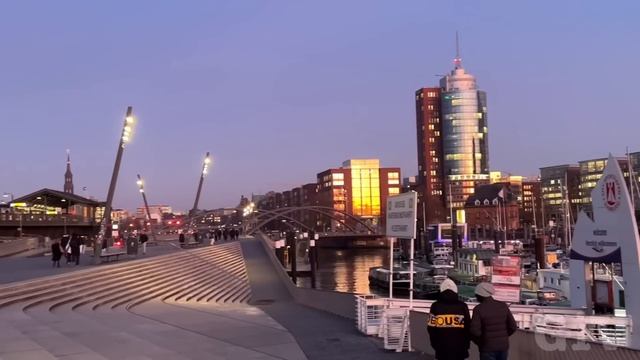 Best Things to do in Hamburg boat tour, Elbe Philharmonic Hall ,Miniatur Wunderland смотреть онлайн