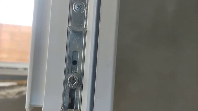 Как отрегулировать ПЛАСТИКОВЫЕ ОКНА на ЗИМУ смотреть онлайн