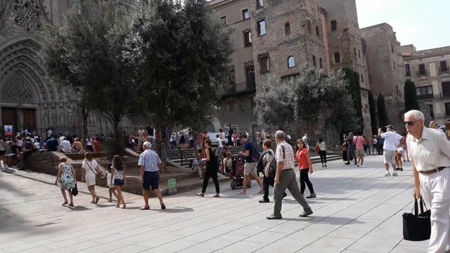 Собор святого креста и святой Евлалии Испания смотреть онлайн