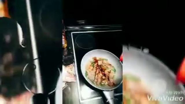 МОЙ БРАТ ЛЮБИТ ГОТОВИТЬ КОРЕЙСКУЮ ЕДУ,ПОТОМУ-ЧТО ОН ПОВАР смотреть онлайн