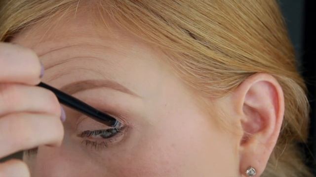 BEAUTY BASICS - MASCARA ROUTINE FOR REDHEADS & BLONDE LASHES смотреть онлайн