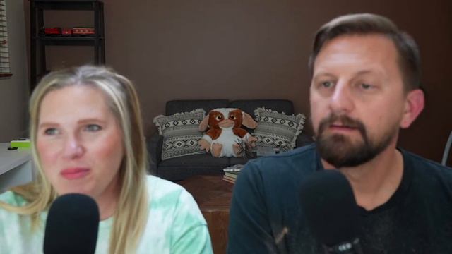 Live Show! Hang Out With Us & Chat About Theme Parks & Life! смотреть онлайн