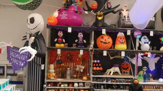 McCandless Lowes Halloween 2021 смотреть онлайн