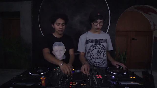 Double Max DJ set @ Club Creciente смотреть онлайн