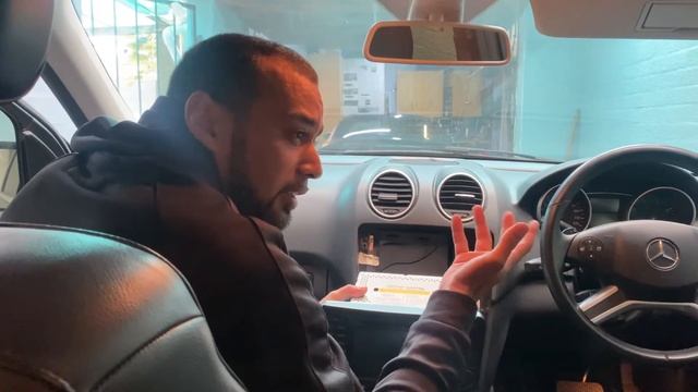 Reverse Camera, radio removal and security Lights fitted to Mercedes ML смотреть онлайн