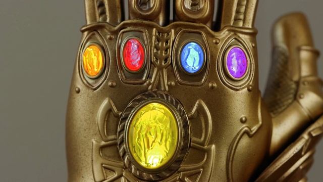 Hot Toys 1/4 scale Infinity Gauntlet review смотреть онлайн