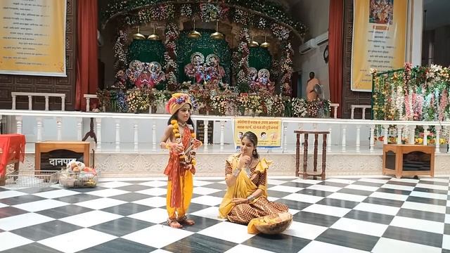 फलवाली की भक्ति || Drama Krishna and Fruit seller || by HareKrishna Children || Balram Purnima смотреть онлайн