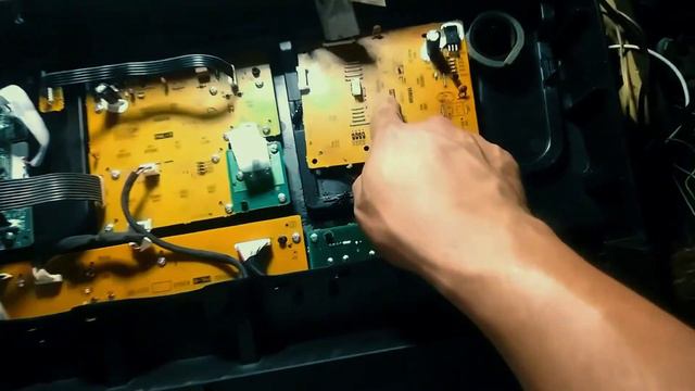 Piano yamaha PSR E453 Enciende Directo, Como Repararlo Super Facil🥳🥳 смотреть онлайн